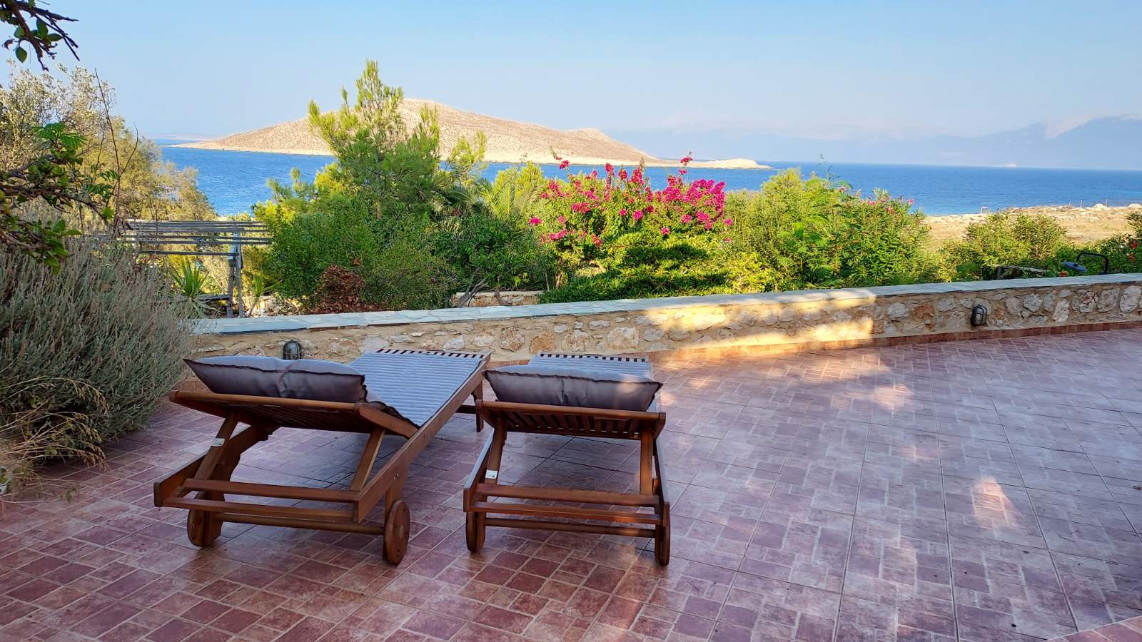 Veranda seating